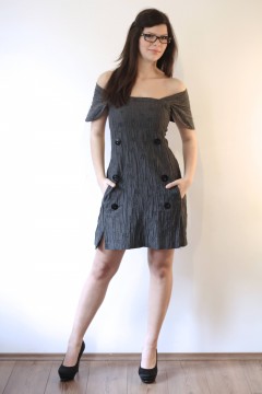 Pocket dress with sleeves